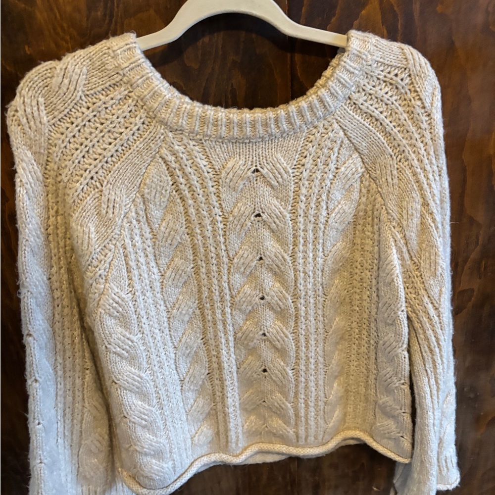 Universal Threads Sweater